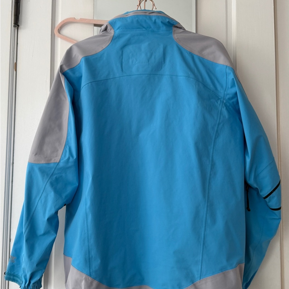 L.L. Bean Women's Blue and Green Jacket - Picture 5 of 5